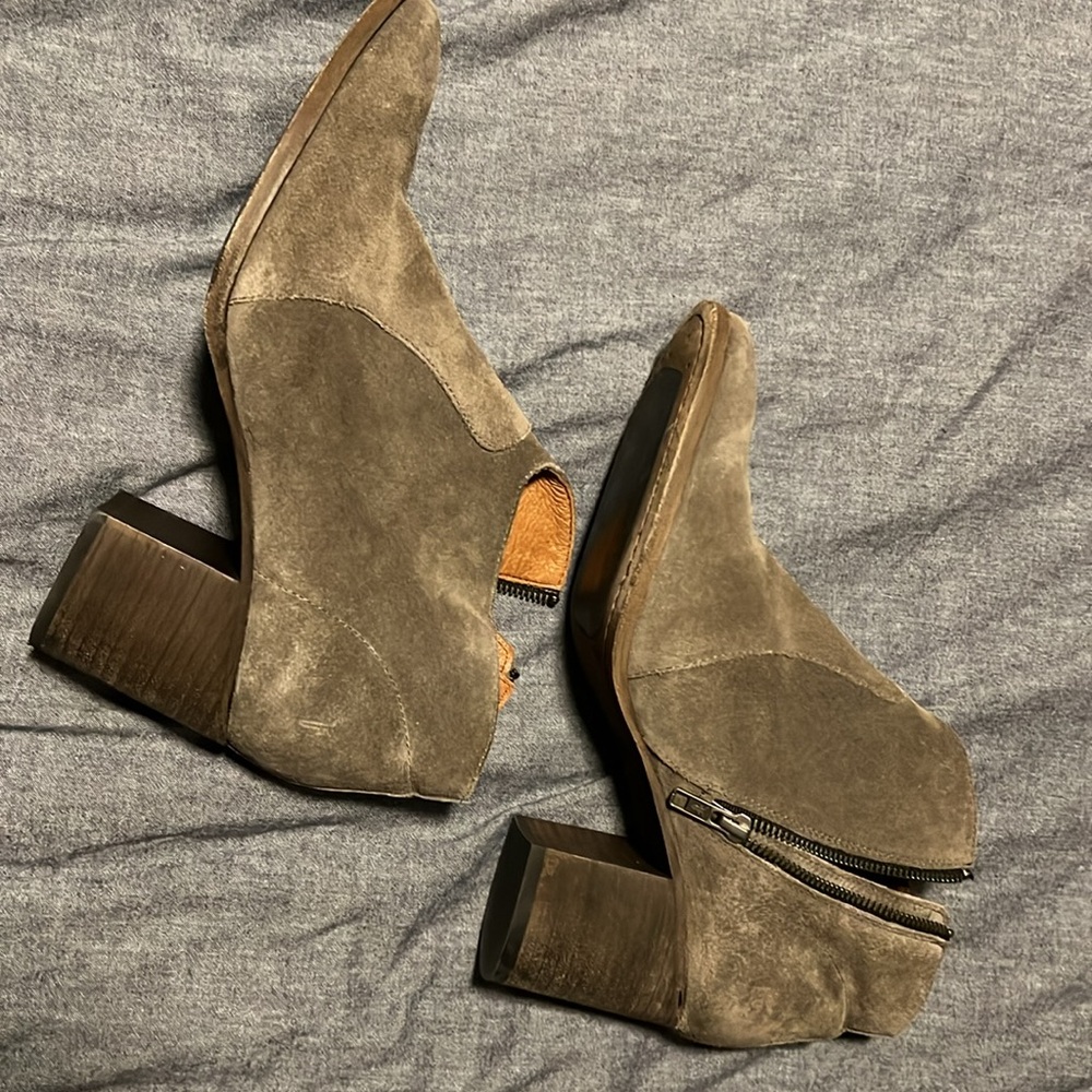 Frye Suede Side zip ankle booties size 11 - Picture 5 of 7